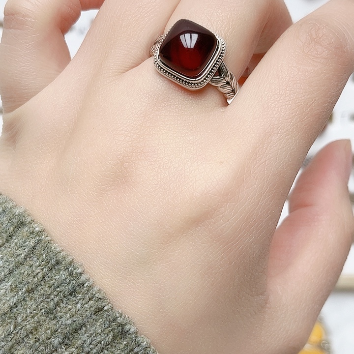 血珀戒指银S925镶嵌天然