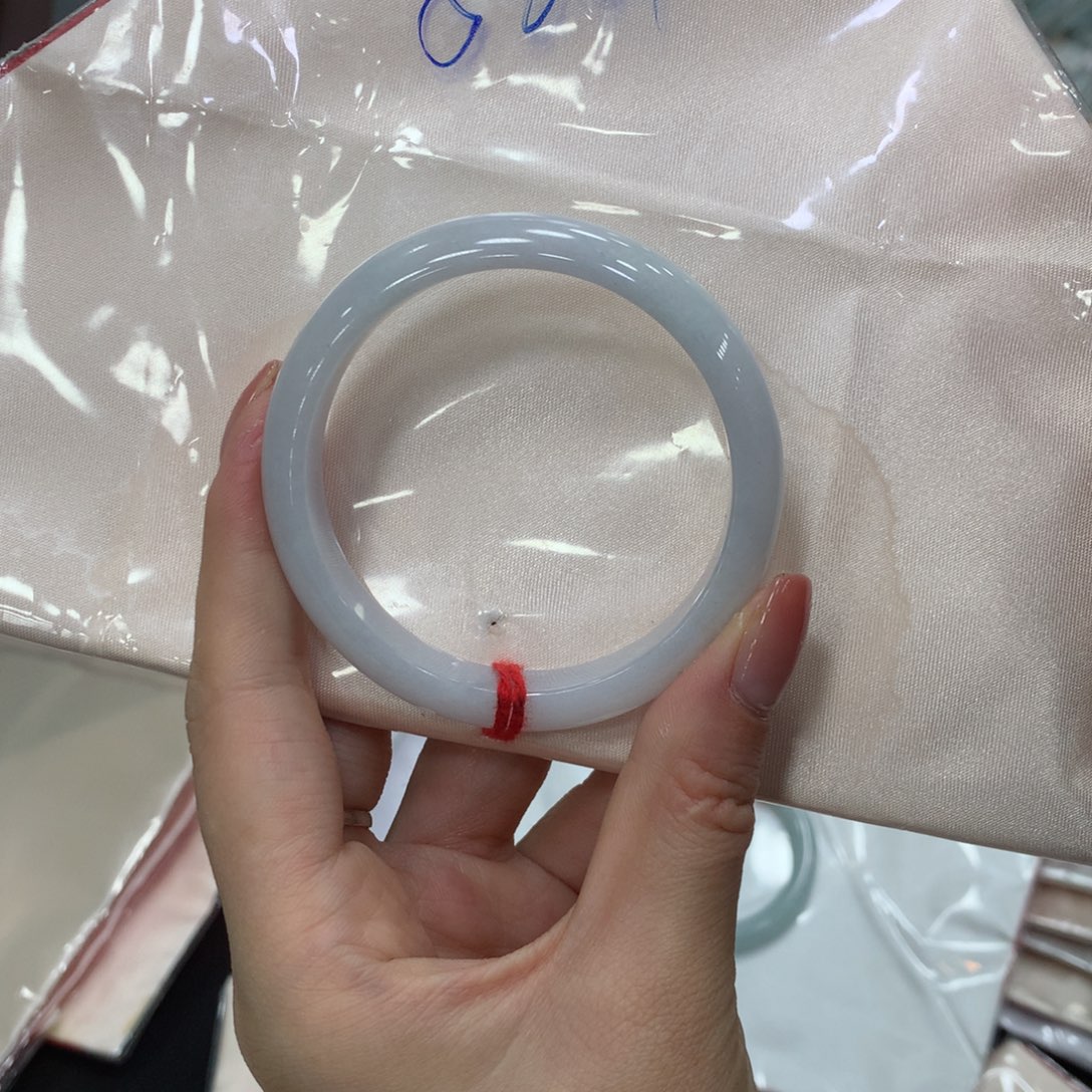 翡翠手镯未镶嵌买断