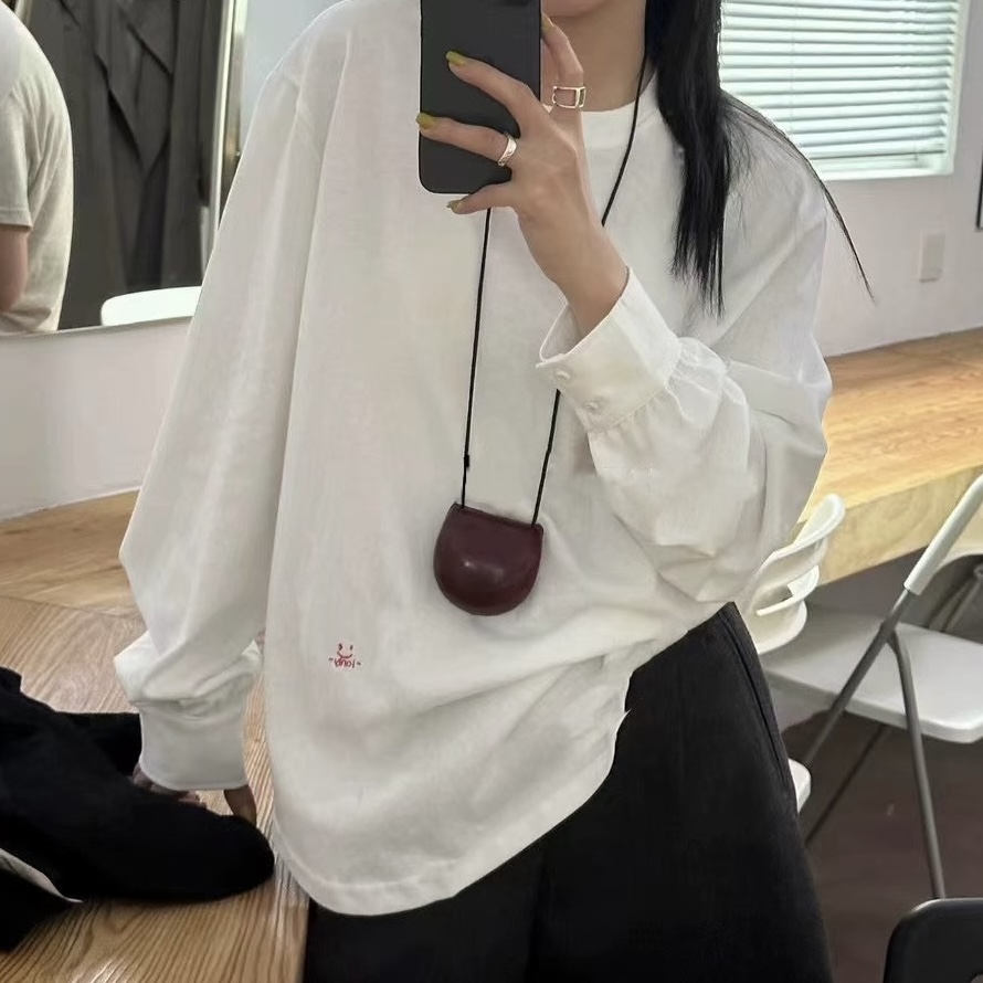 新款圆领绣花打底T恤73302