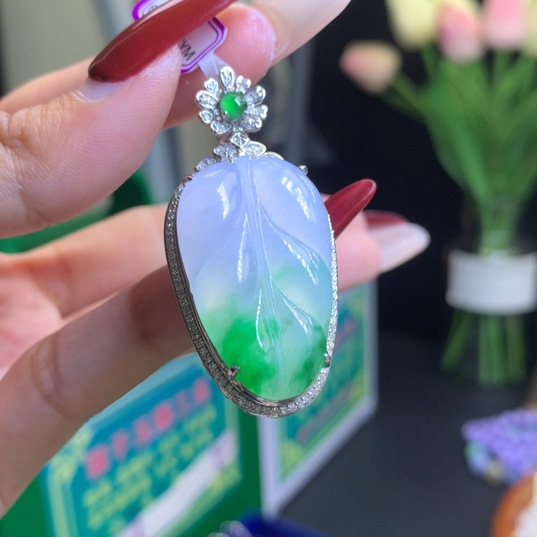 翡翠颈饰18K金镶嵌天然