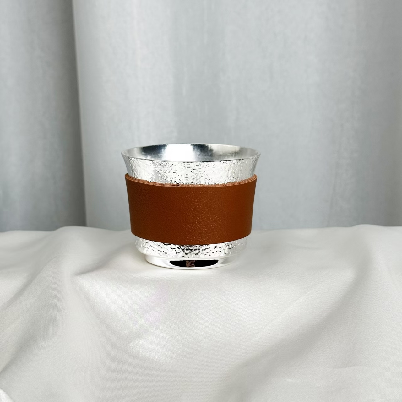 手工锤纹杯主人杯大号(带杯套)