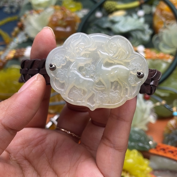 蛇纹石玉未镶嵌颈饰