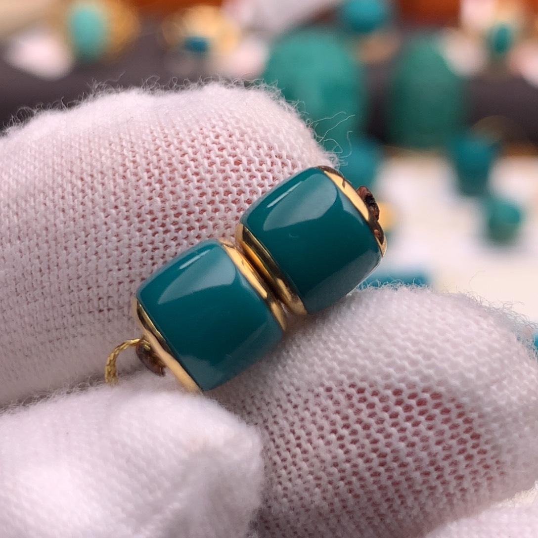 未镶嵌绿松石珠宝奇石