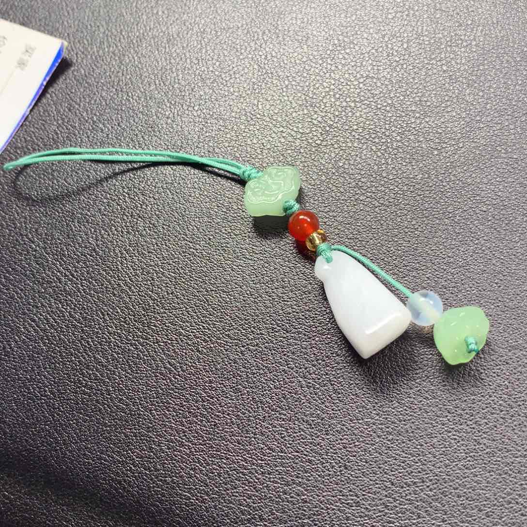 翡翠颈饰未镶嵌挂件