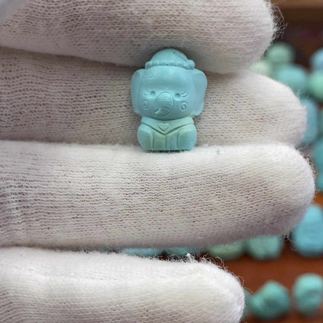 绿松石未镶嵌珠宝奇石