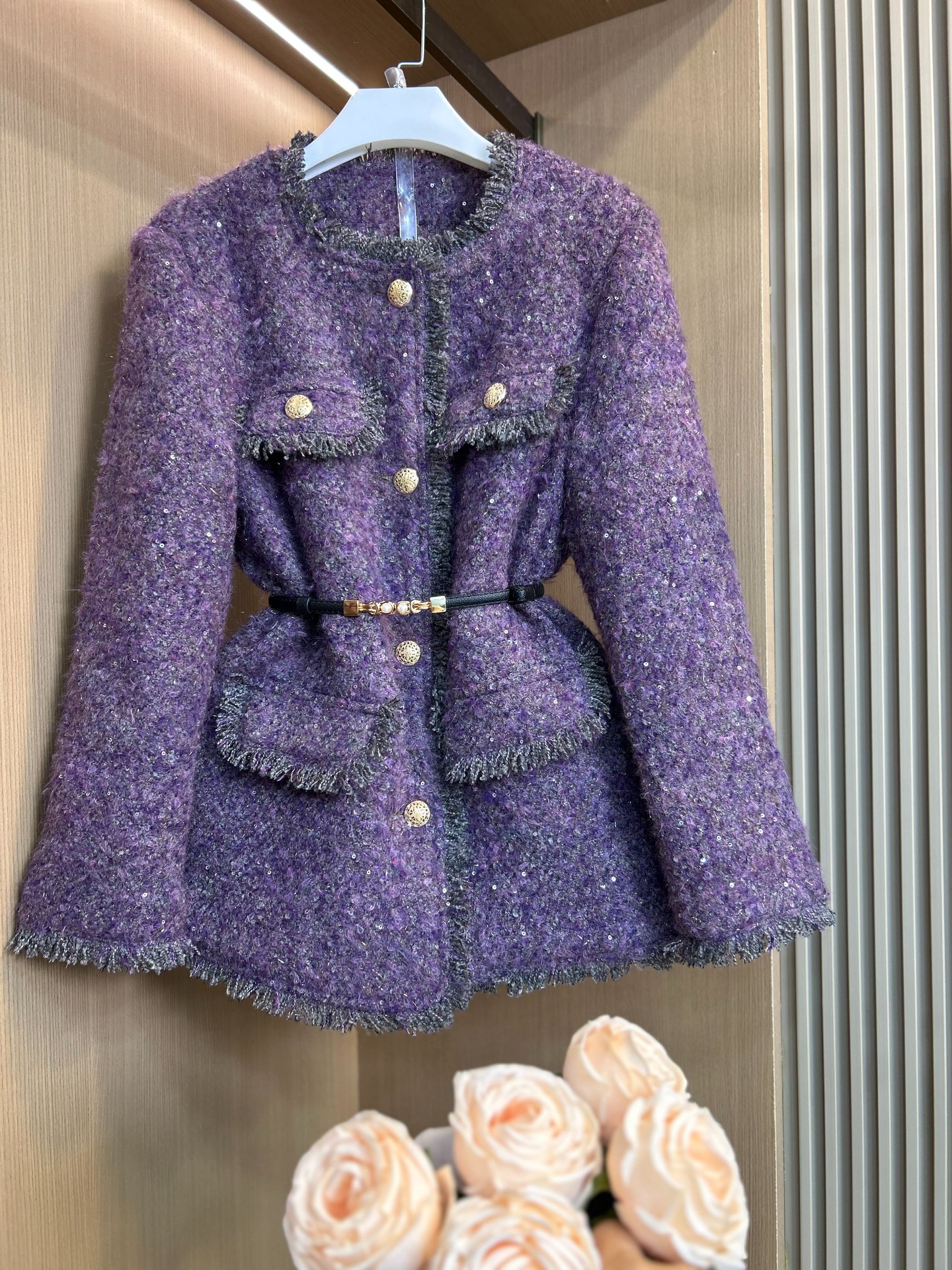 075 中长款白鸭绒小香风外套你修身显瘦