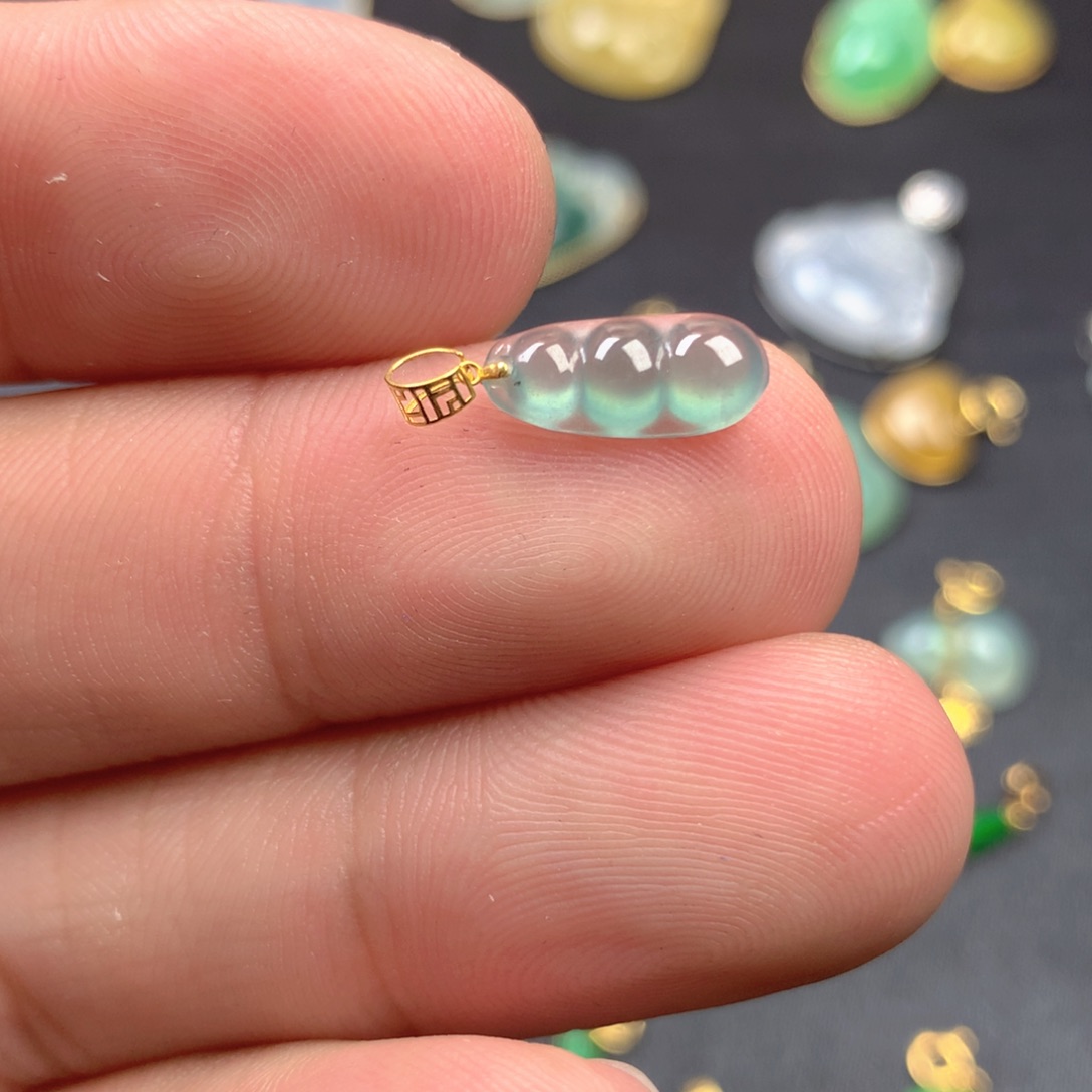 【闪购商品】颈饰18K金镶嵌翡翠翡翠