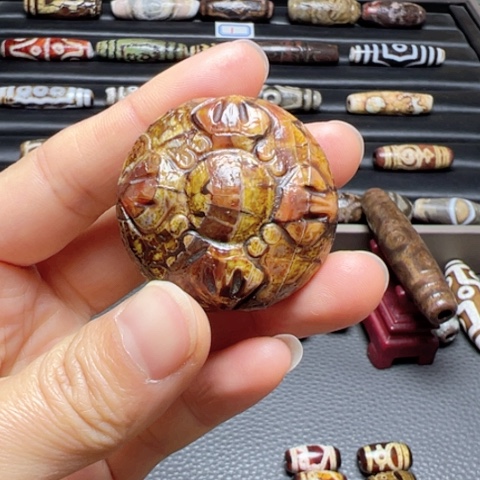 未镶嵌颈饰玛瑙/玉髓俏*岁