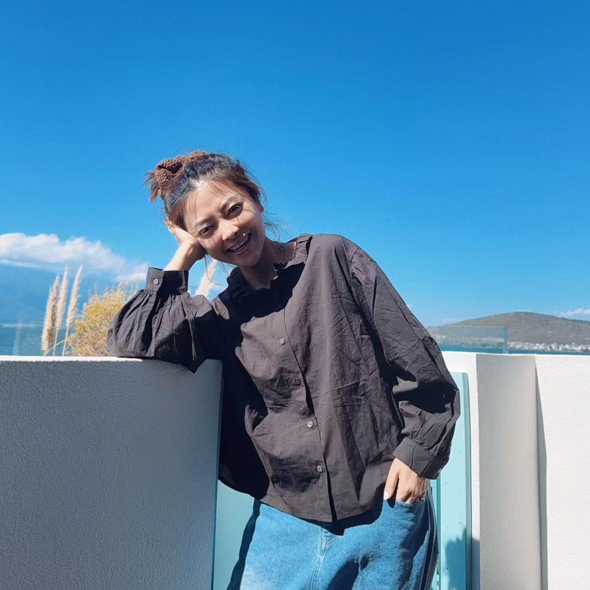 夏小朵 纯色花边领衬衫 时尚小众简约宽松潮流纯色衬衫