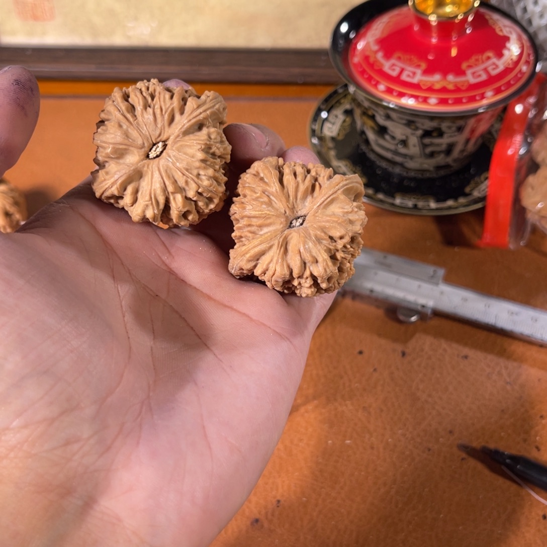 T***️吊坠文玩核桃南疆