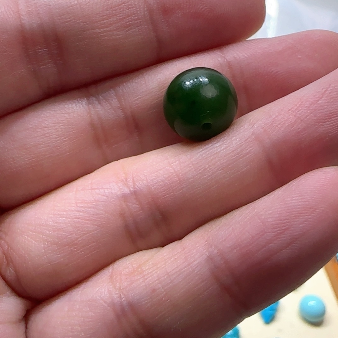 和田玉（碧玉）珠子未镶嵌