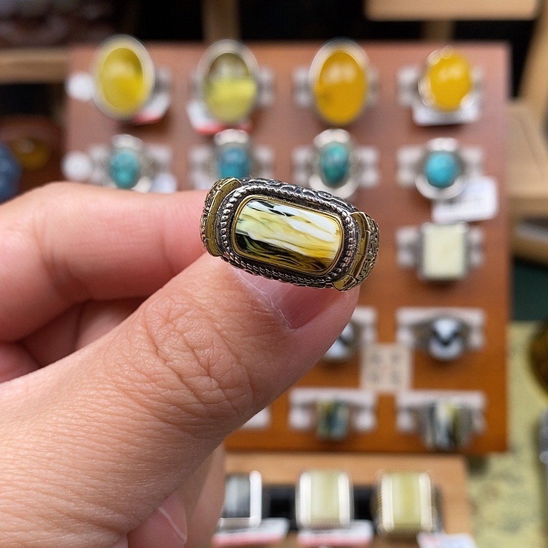 琥珀戒指未镶嵌琥珀