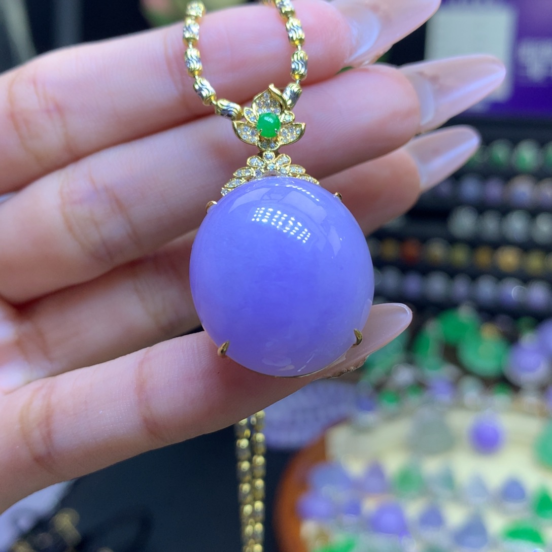 翡翠18K金镶嵌颈饰天然