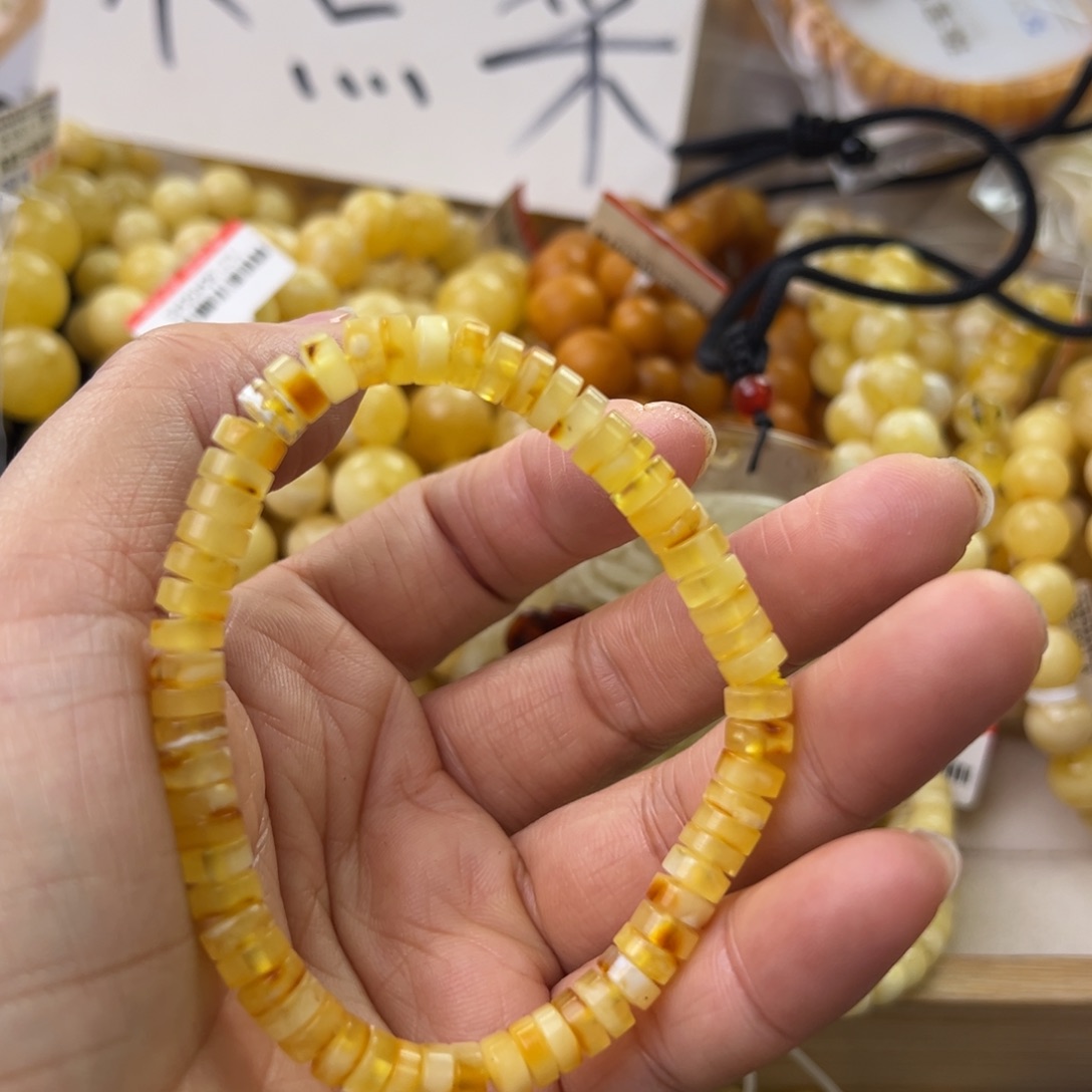 琥珀珠宝奇石未镶嵌