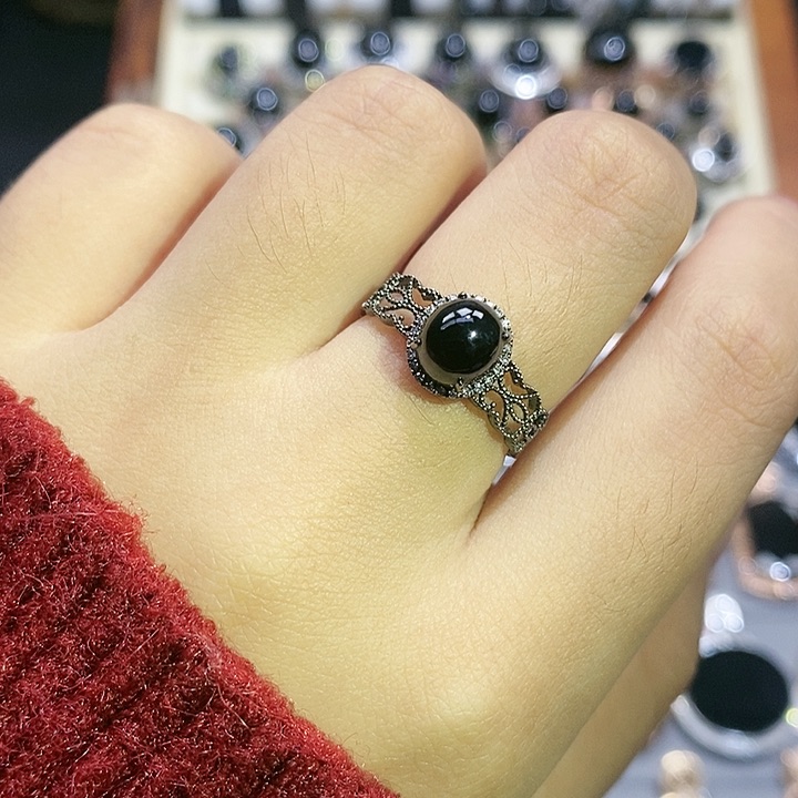 18K金镶嵌戒指翡翠