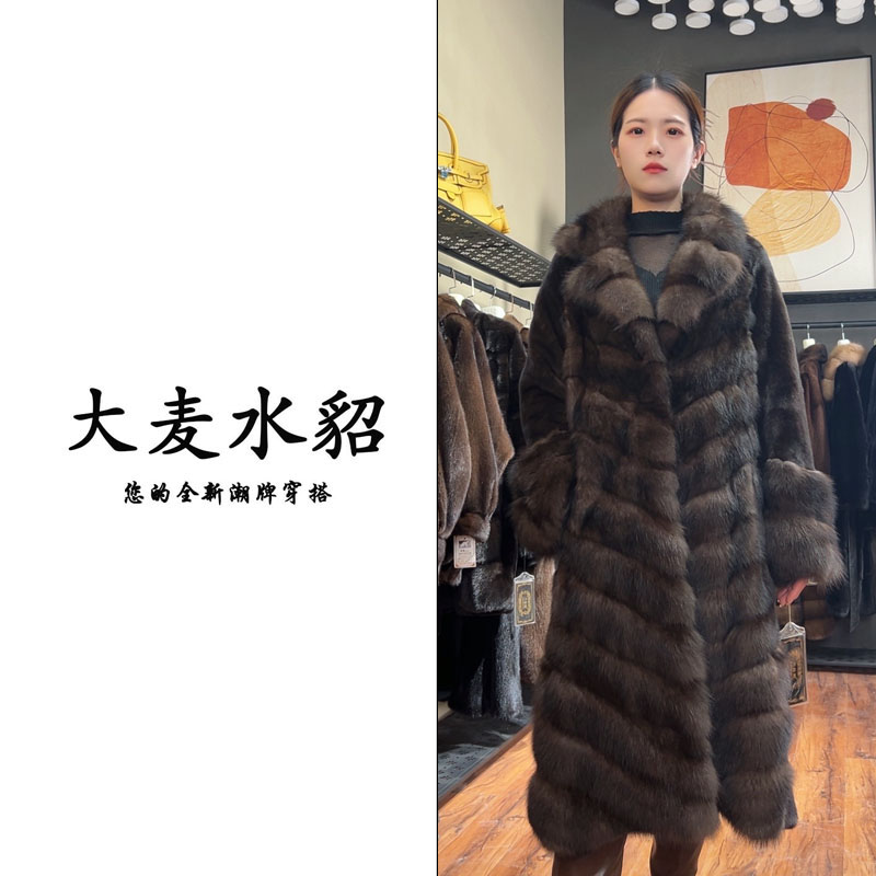 2024设计师 冬季时尚气质黑金农夫显瘦水貂毛女装外套 A558