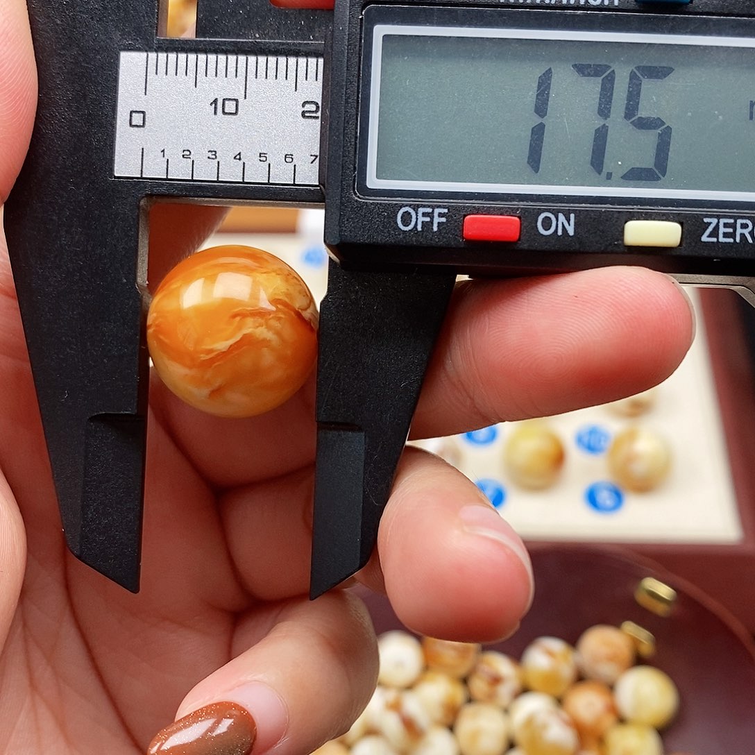 琥珀未镶嵌裸石蜜蜡