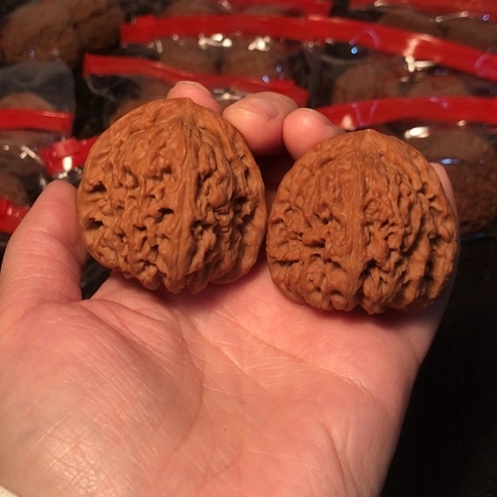 x***v文玩核桃把件南疆石42