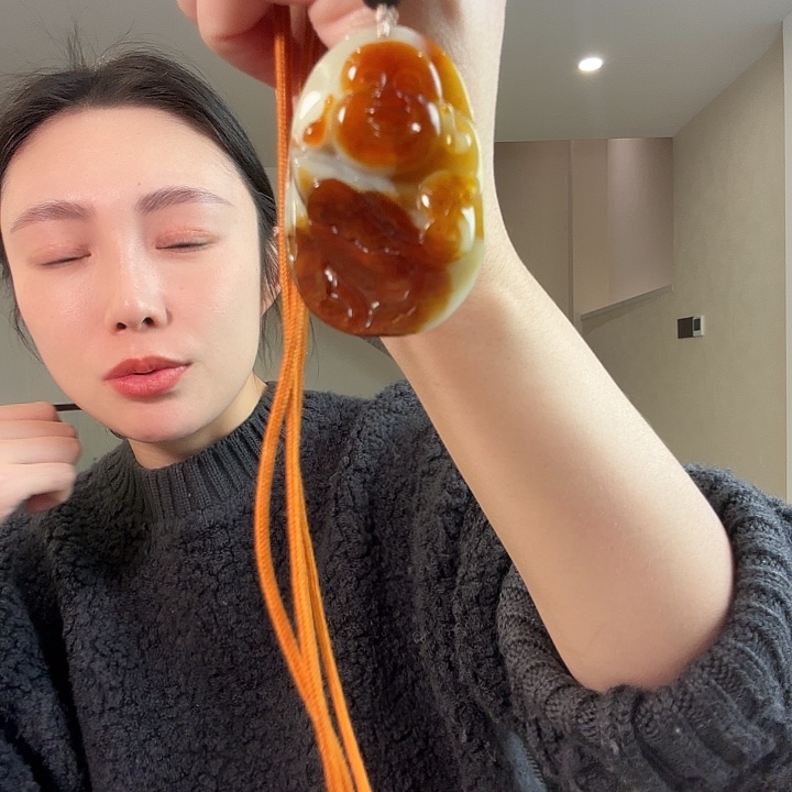 多***啦蛇纹石玉未镶嵌颈饰