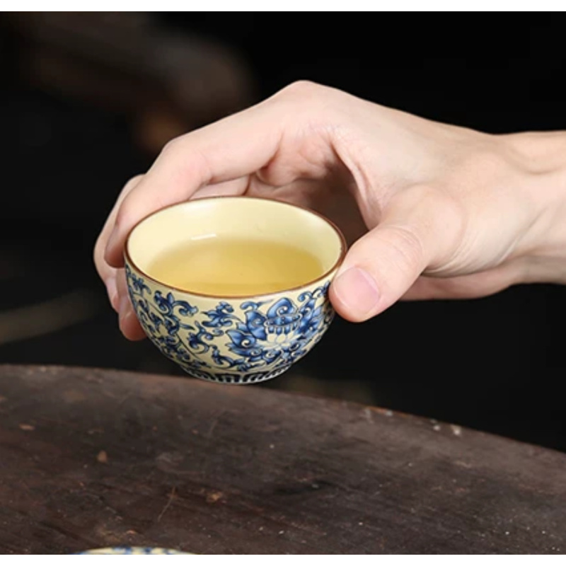 品牌《缠枝莲·繁花》汝窑主人杯/容量60mlPG0157