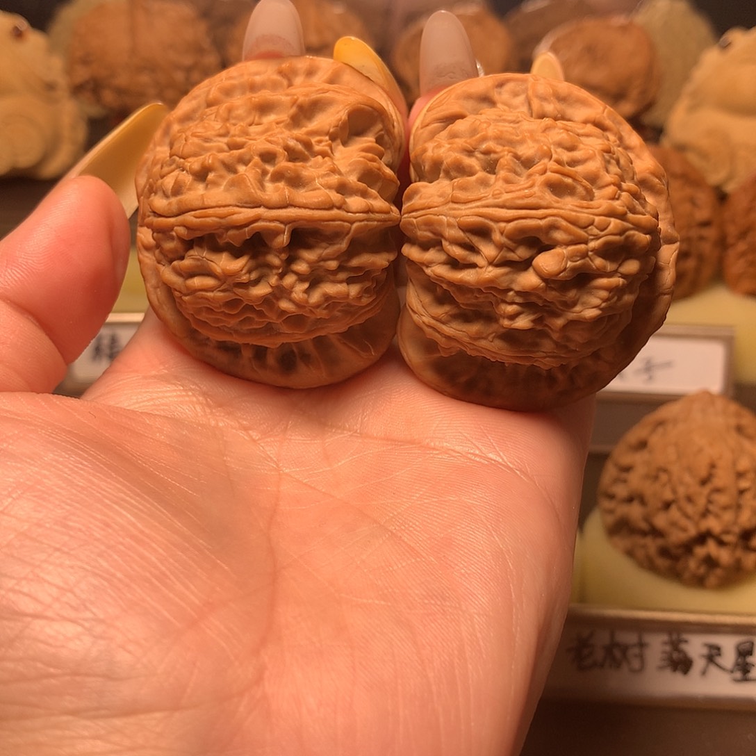 磊***吊坠文玩核桃全品白狮子48