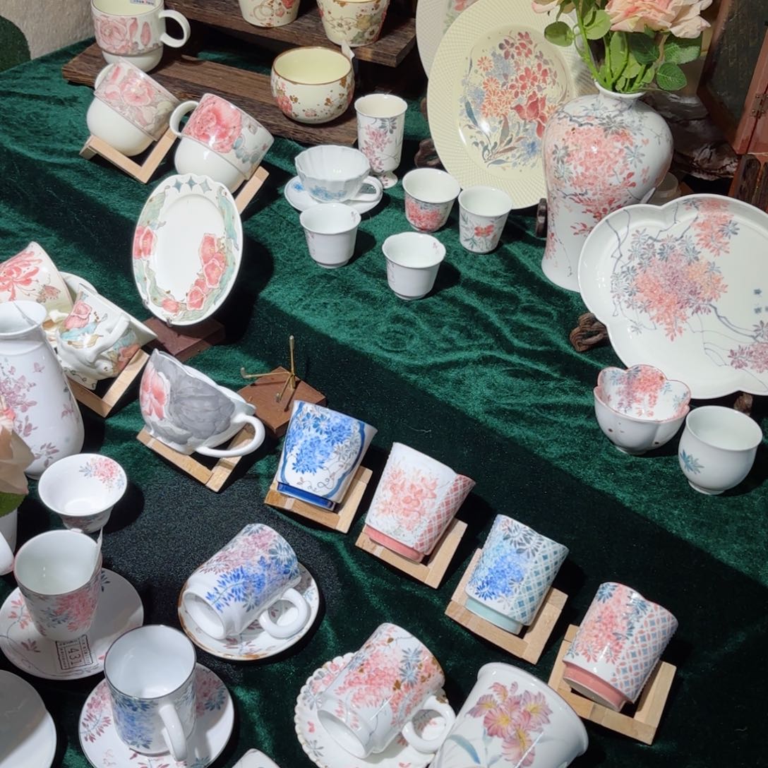 摆件陶瓷陶瓷陶瓷陶瓷摊位图