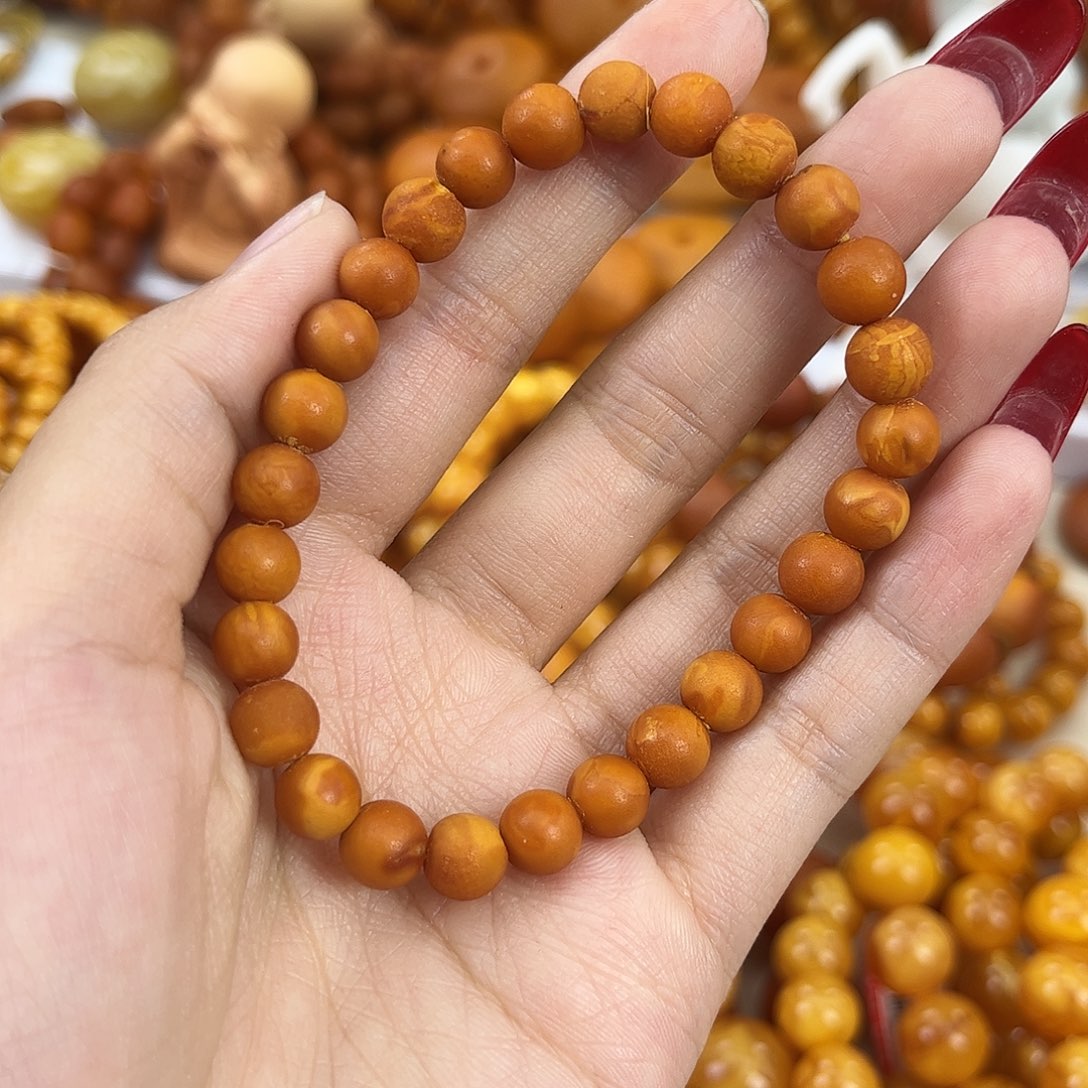 琥珀颈饰未镶嵌蜜蜡