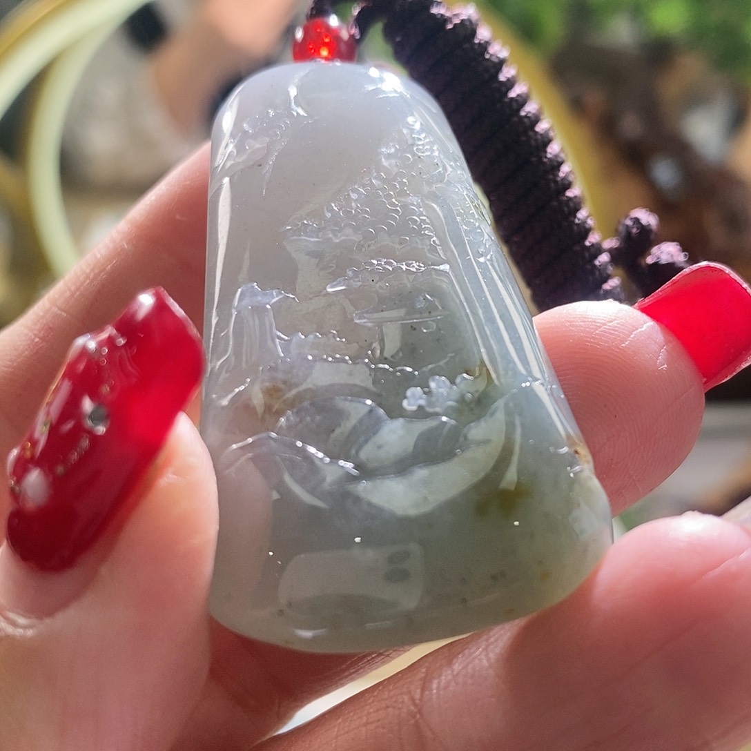 【闪购商品】翡翠颈饰未镶嵌山水