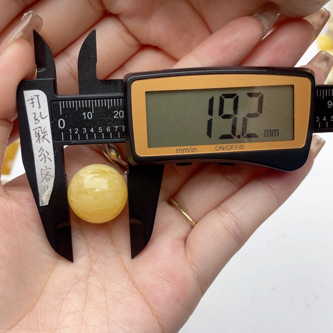 蜜蜡裸石未镶嵌蜜蜡梦微瑕