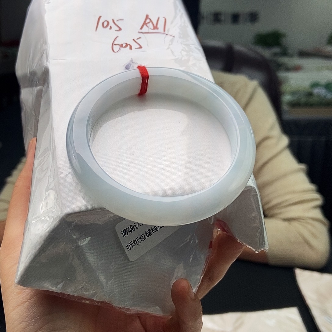 翡翠未镶嵌手镯拍一发一