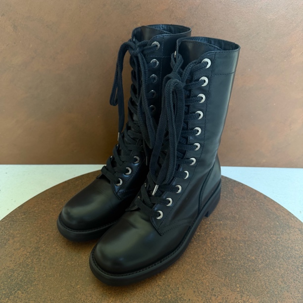 95新 Chanel/香奈儿 香奈儿/Chanel/黑色真皮系带马丁靴/36码