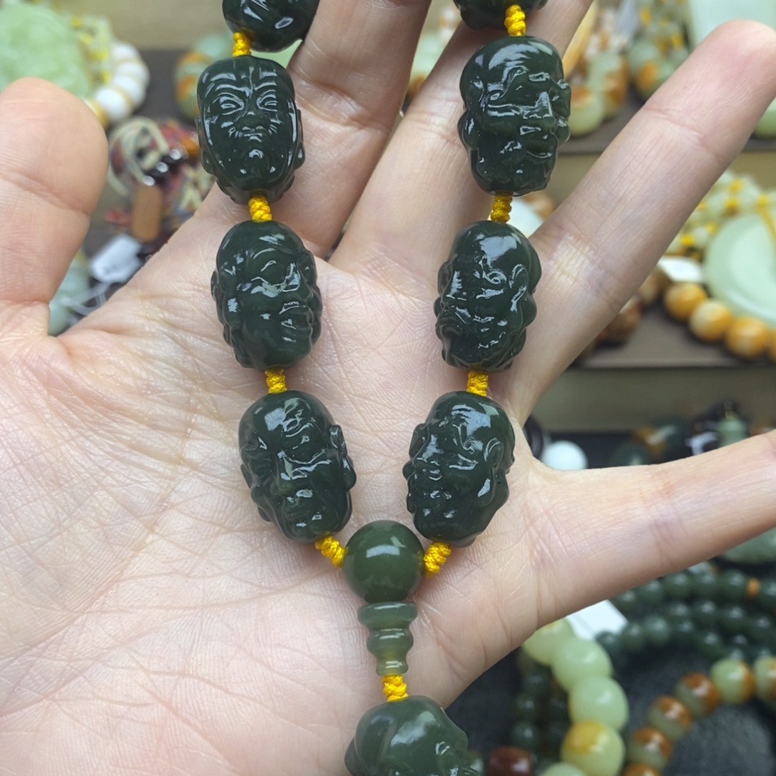 透闪石质玉未镶嵌手串