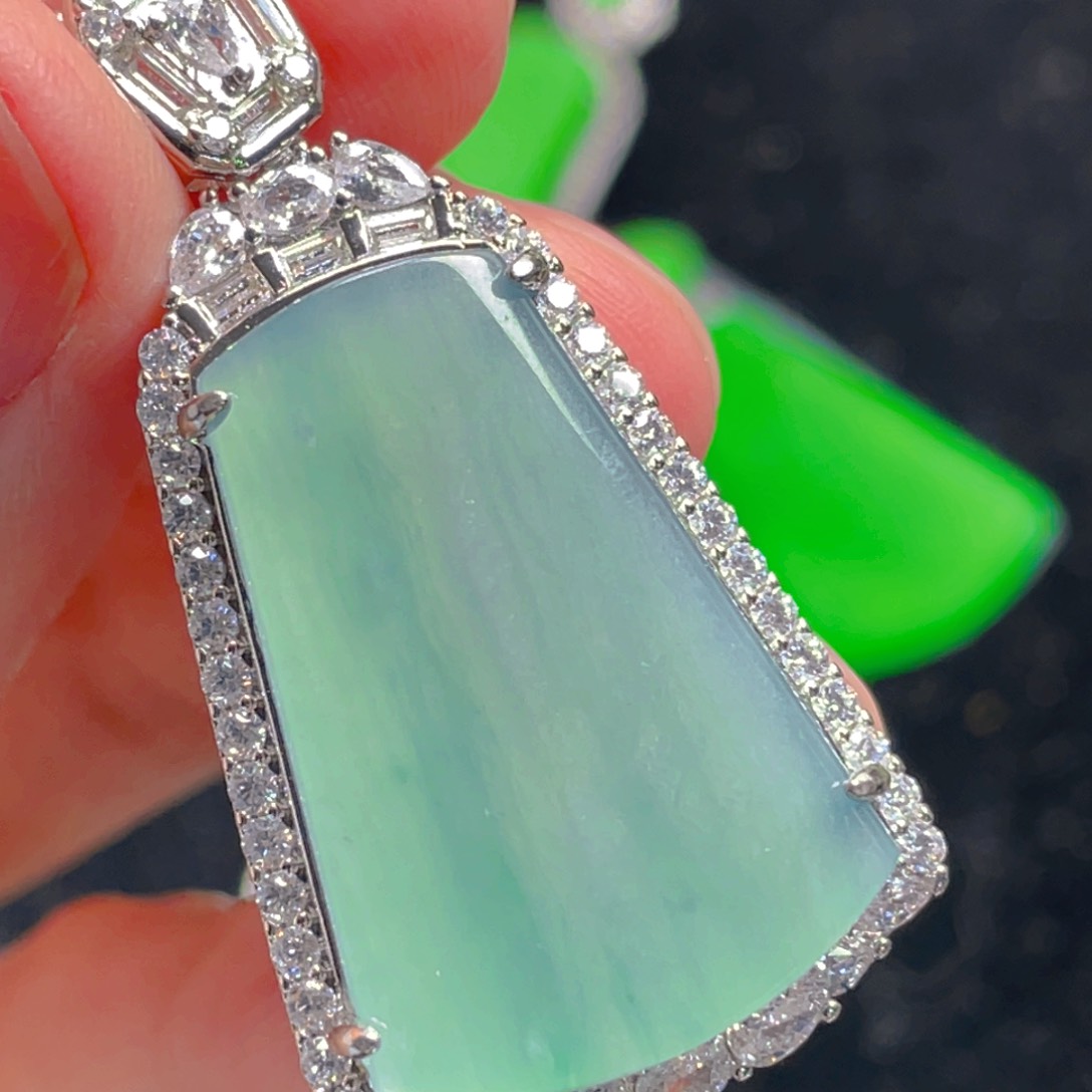 翡翠吊坠(不含链)未镶嵌