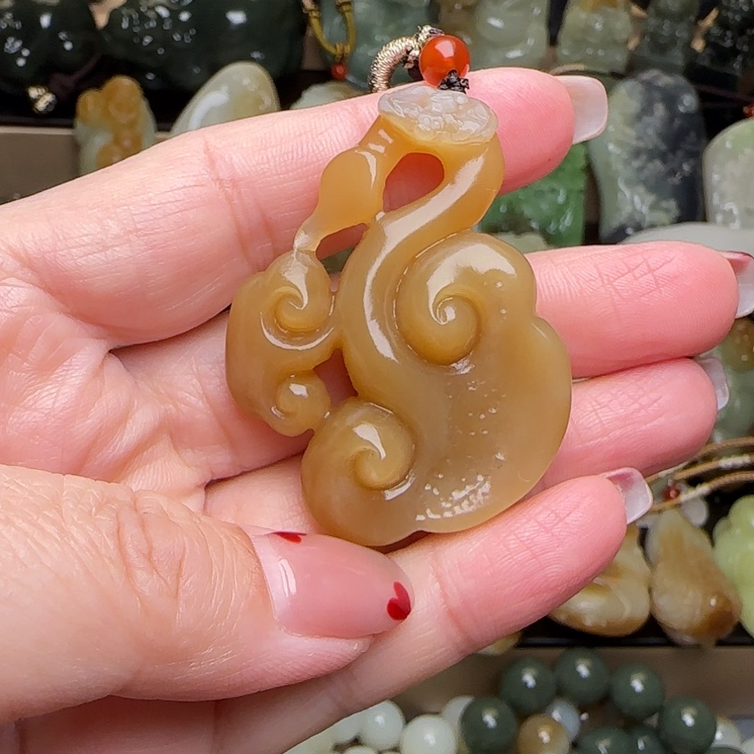 和田玉颈饰未镶嵌