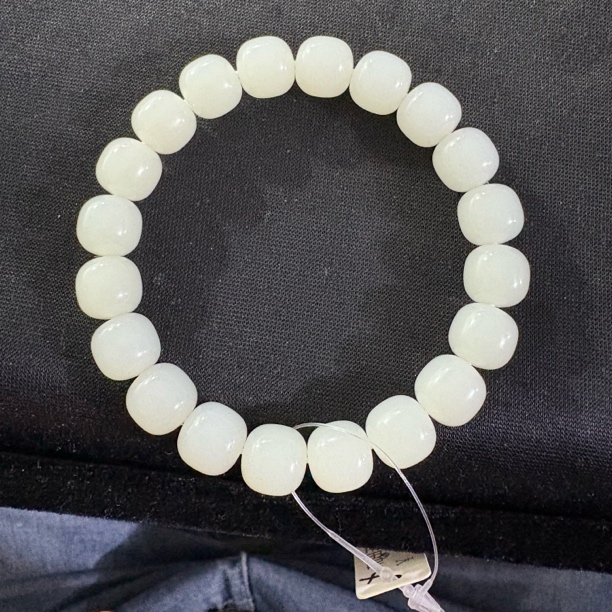 精品新疆金山卡10*9.6老型油润完美老熟和田玉珠手串