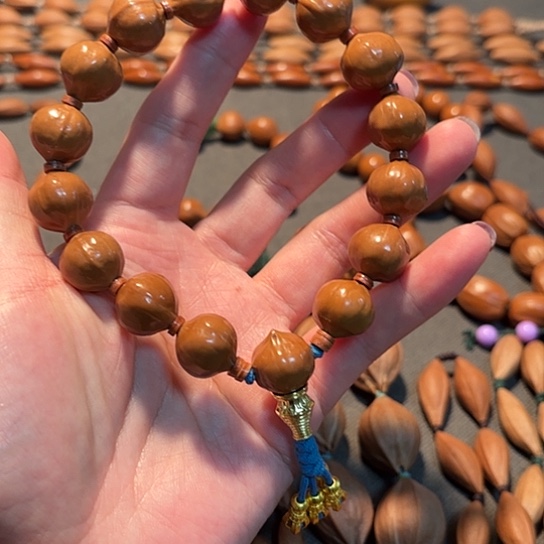 伟***15蜜桃臀手持款款