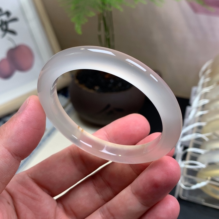 手镯玛瑙/玉髓未镶嵌