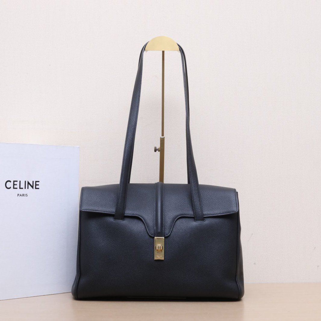 99新 Celine/思琳 【娇】Soft 16 粒面 斜挎包 皮革C P225070858