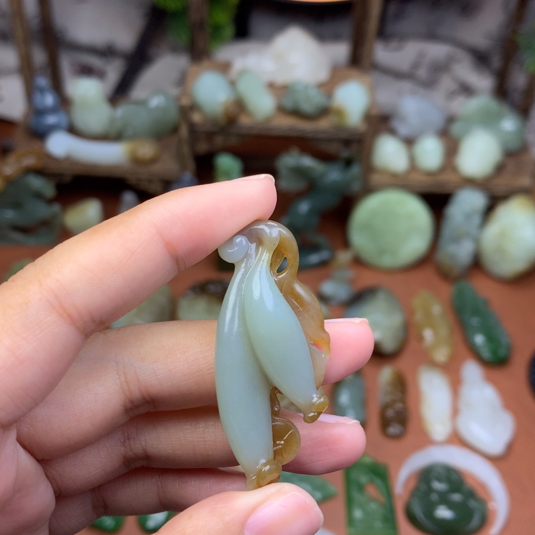 和田玉未镶嵌挂件