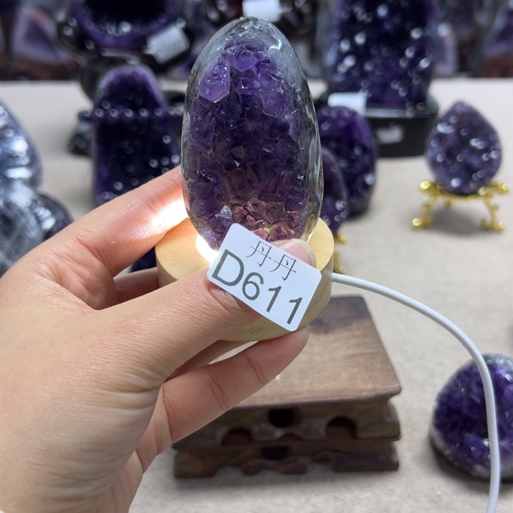 未镶嵌水晶大型摆件（非配饰）