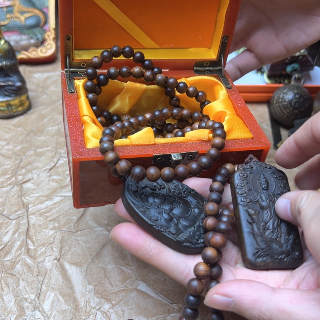 滴血莲花菩提吊坠