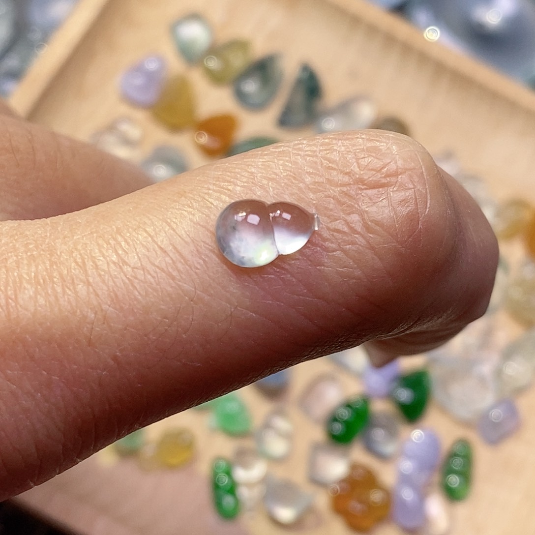 翡翠颈饰未镶嵌翡翠