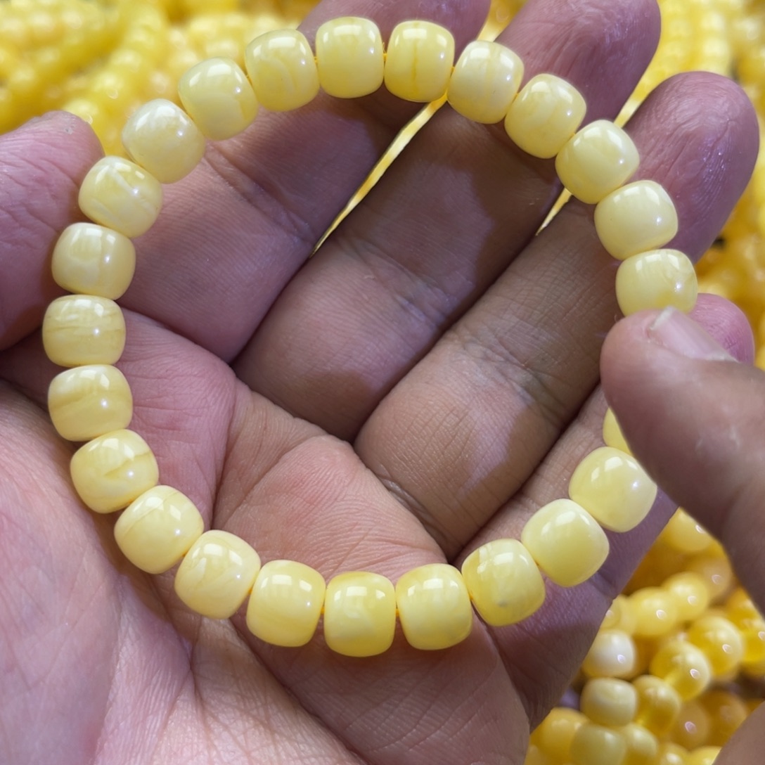 琥珀未镶嵌珠宝奇石95