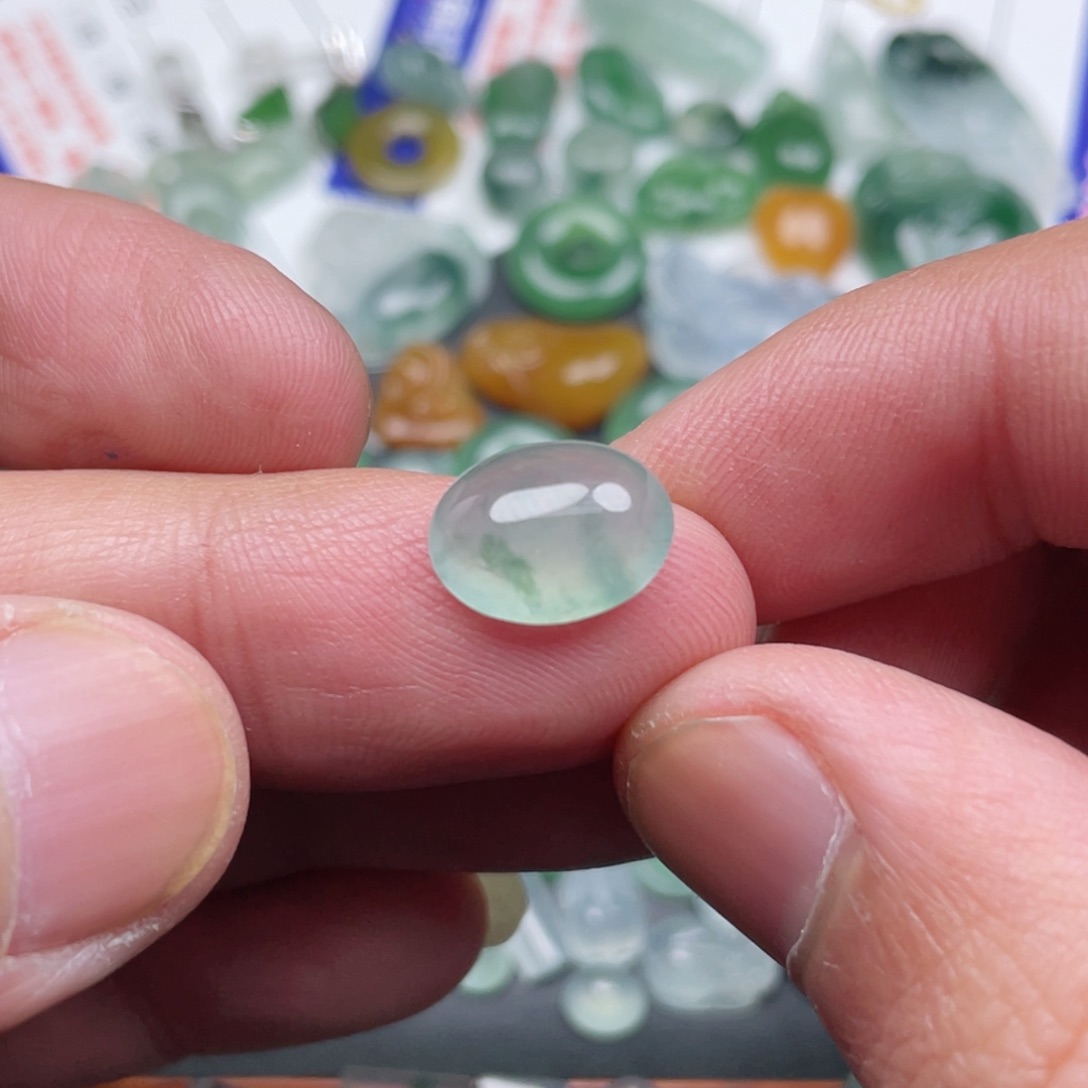 翡翠颈饰未镶嵌缅甸翡翠