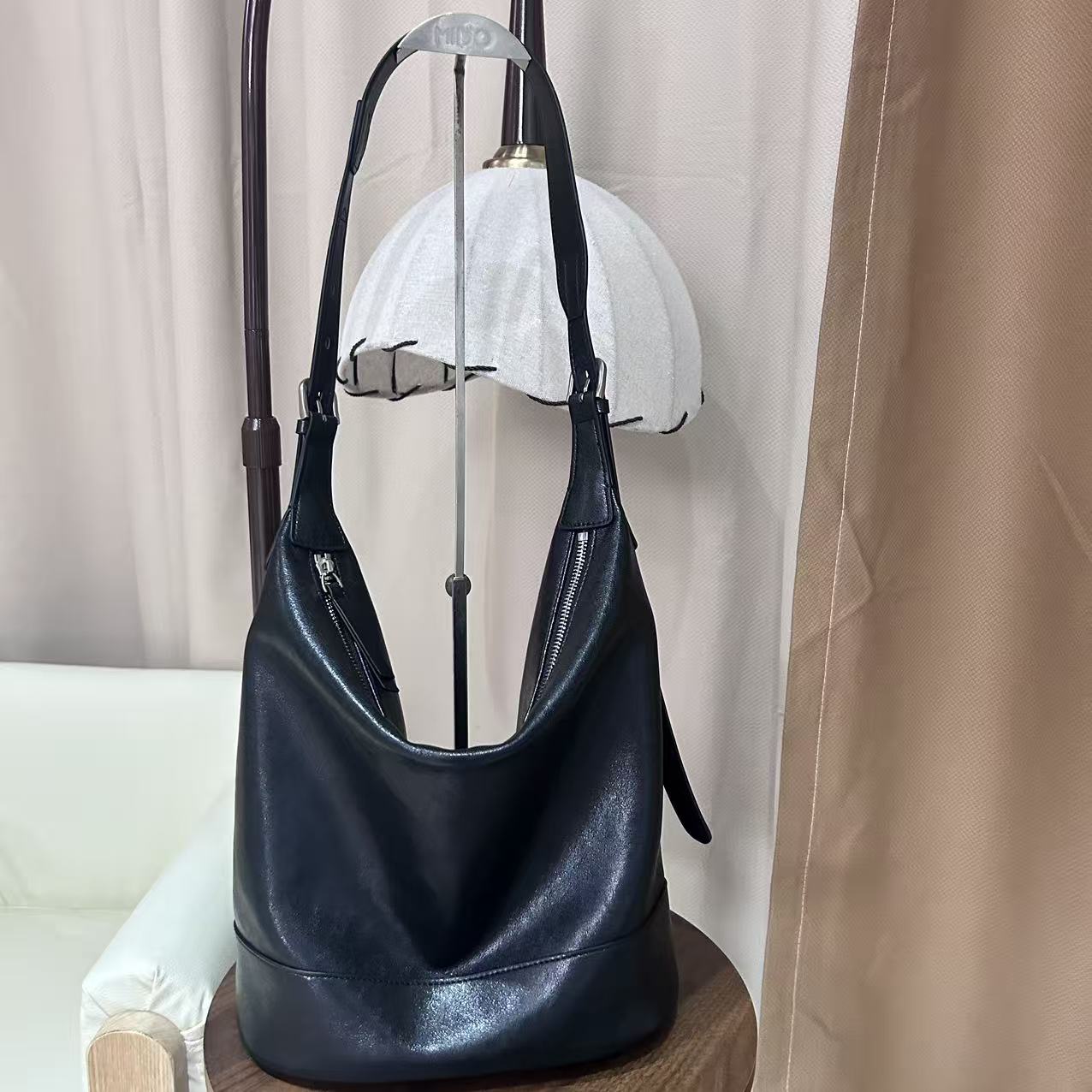 【小麦】复古风轻奢水桶塌塌包