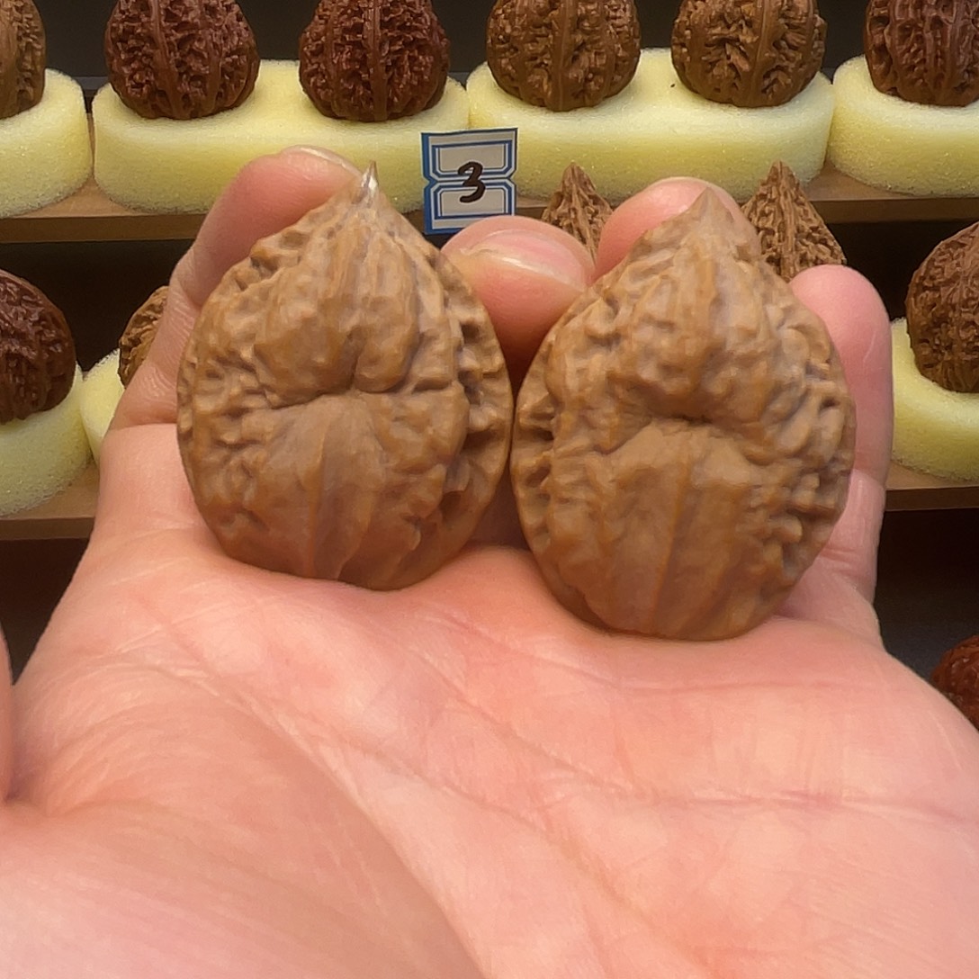 前***3猴头核桃吊坠鬼脸文玩核桃2颗