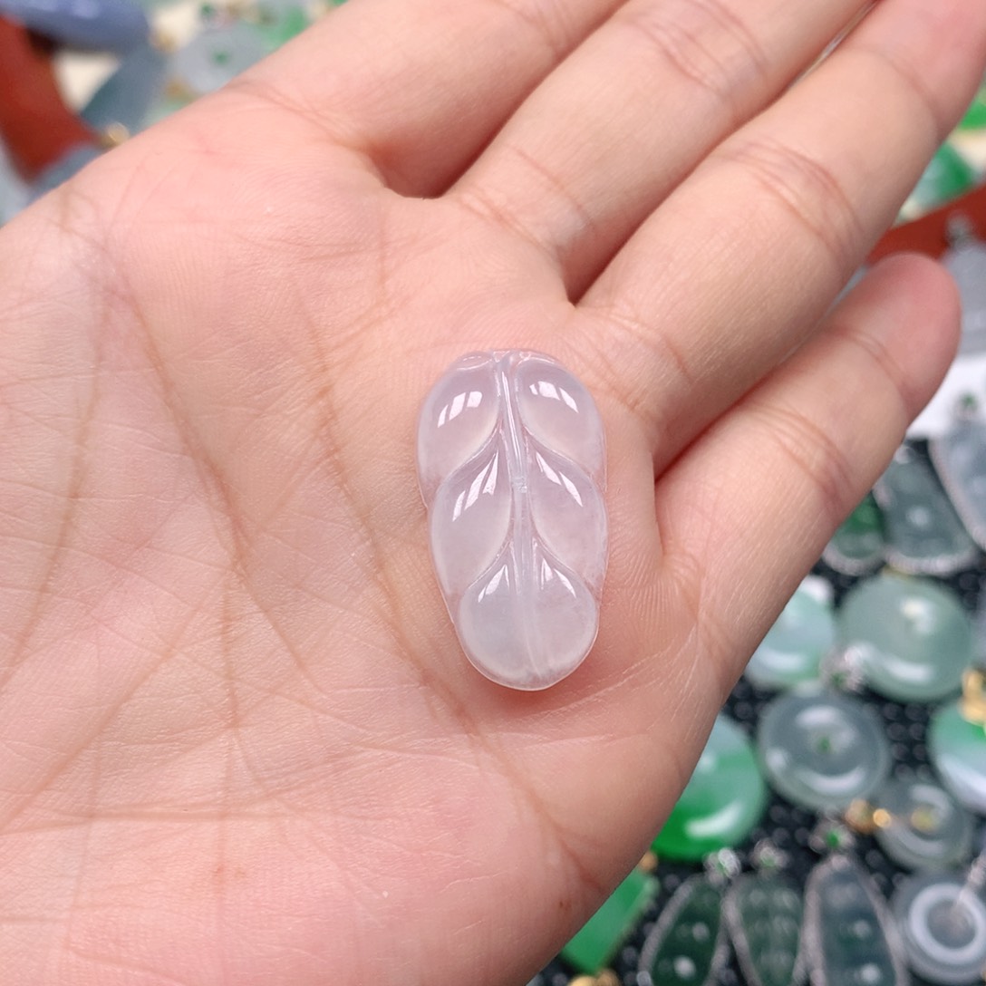 【闪购商品】翡翠吊坠(不含链)未镶嵌饺****儿