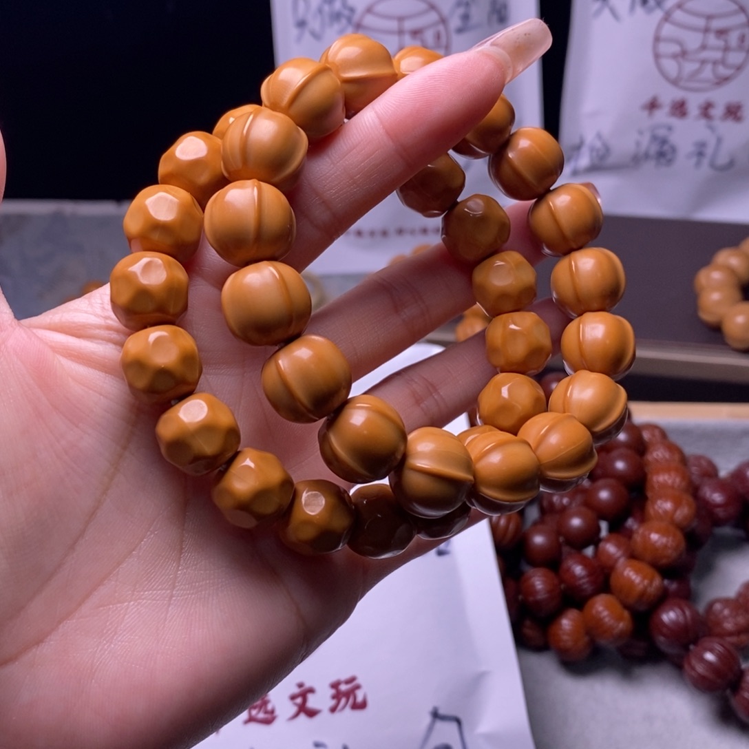 手串文玩核桃奶酪鲨鱼