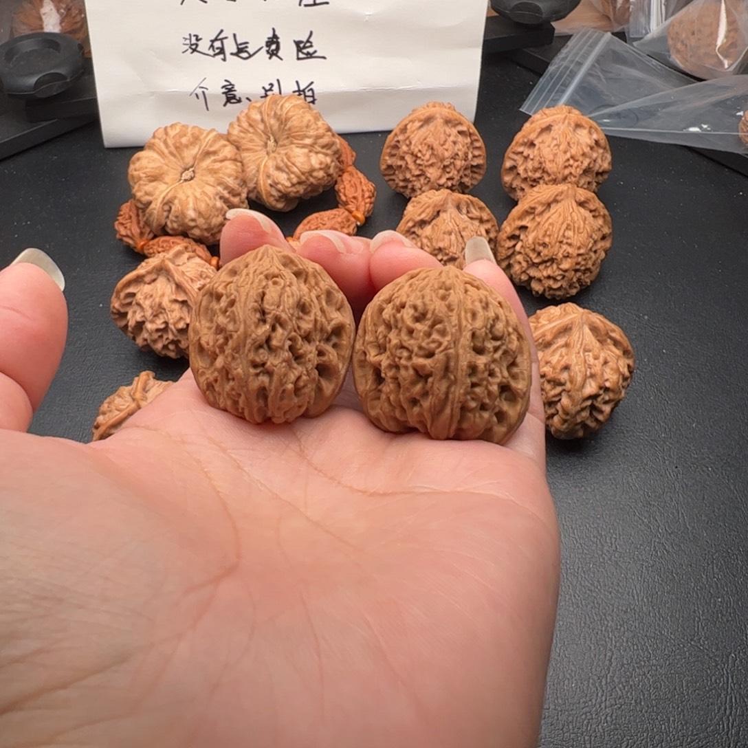 把件文玩核桃南疆石