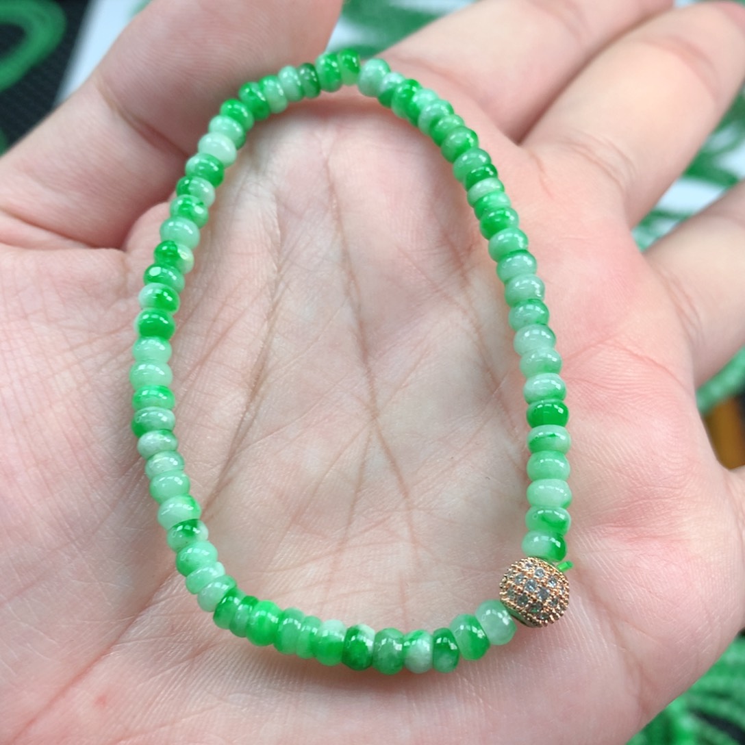 翡翠手链未镶嵌翡翠